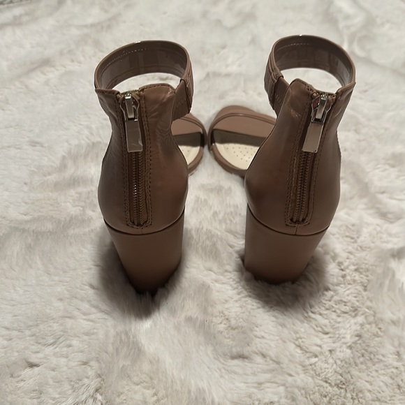 Nude Block heel sandals, size 9.5 - Picture 3 of 5